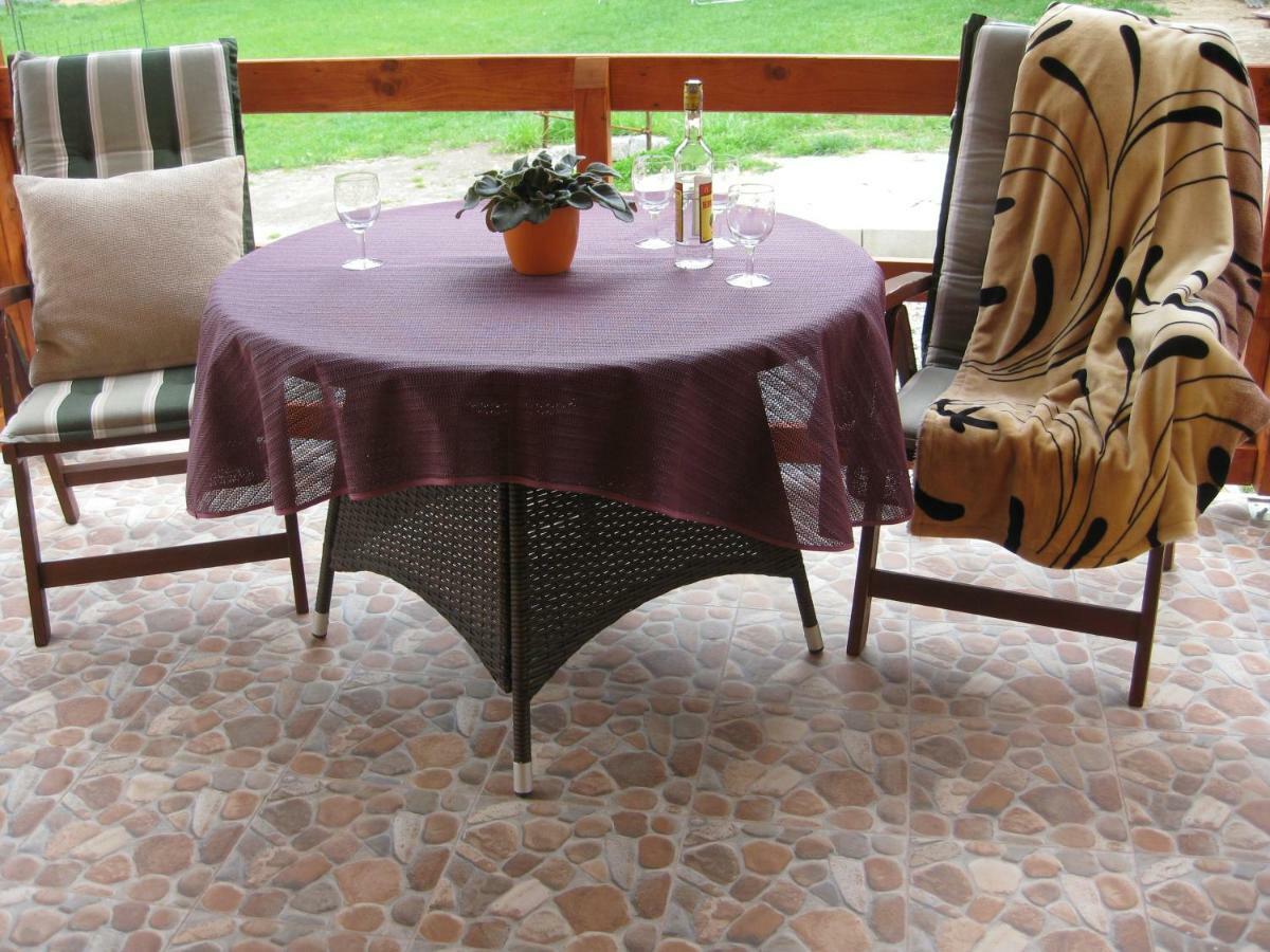 Apartmány včelka Hranice u Novych Hradu Esterno foto